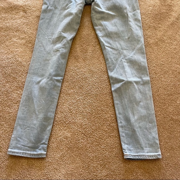 Levi’s Skinny Light Denim Jeans - Picture 5 of 7